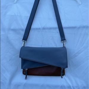 Hammett Dillon Medium Crossbody Bag